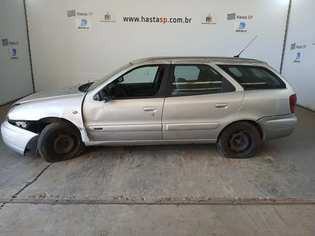 Citroën Xsara Xsara 2001 Prata Conservado em Porto Feliz - São Paulo