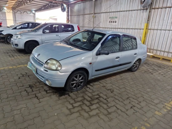 Renault Clio RT 1.6 16V 2002 Manual em Nova Santa Rita - Rio Grande do Sul