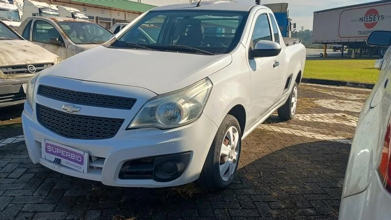 Chevrolet Montana LS 1.4 2015/2016 Automático? (texto indica 5/6) em São Bernardo Do Campo - São Paulo