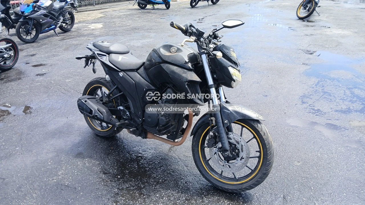 Yamaha FZ25 Fazer 2020/2021 250cc Gasolina Manual em Guarulhos - São Paulo