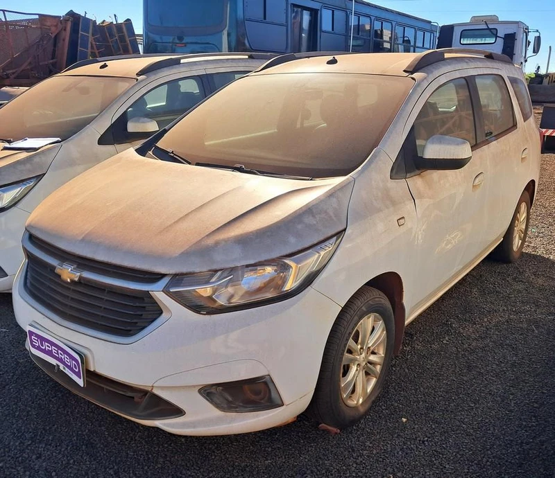 Chevrolet Spin LT 2023/2024 1.8 Automático em Quirinópolis - Goiás