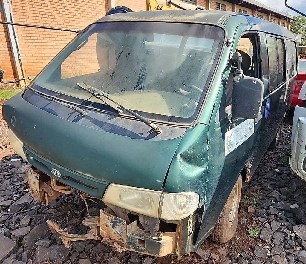 Kia Besta GS 1998 em Cristal Do Sul - Rio Grande do Sul