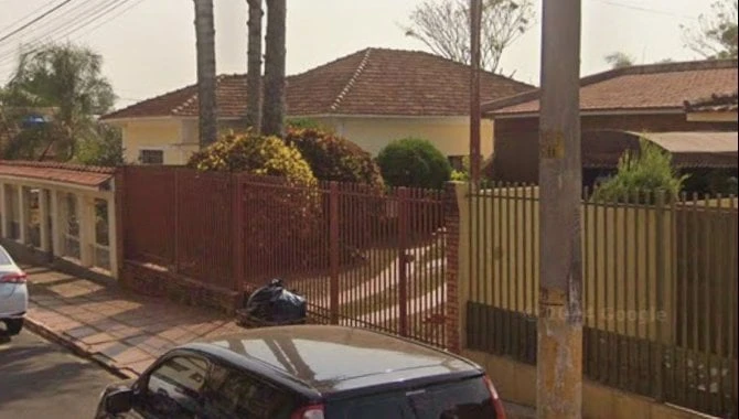 Fração 50% de Casa em Santa Cruz do Rio Pardo/SP em Santa Cruz Do Rio Pardo - São Paulo