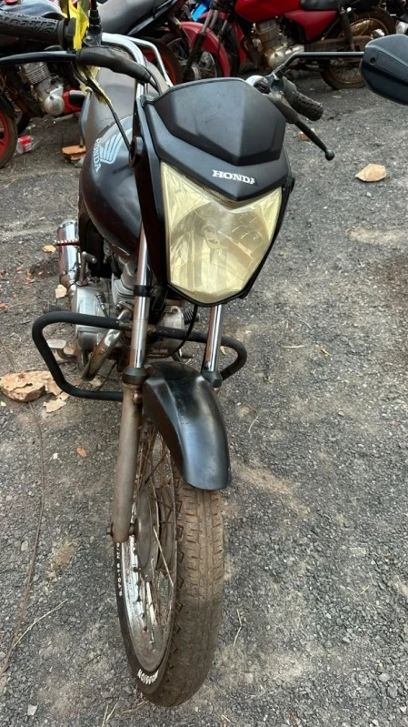 Honda CG 125 Fan KS KS 2010/2011 Roxa em Tangará Da Serra - Mato Grosso