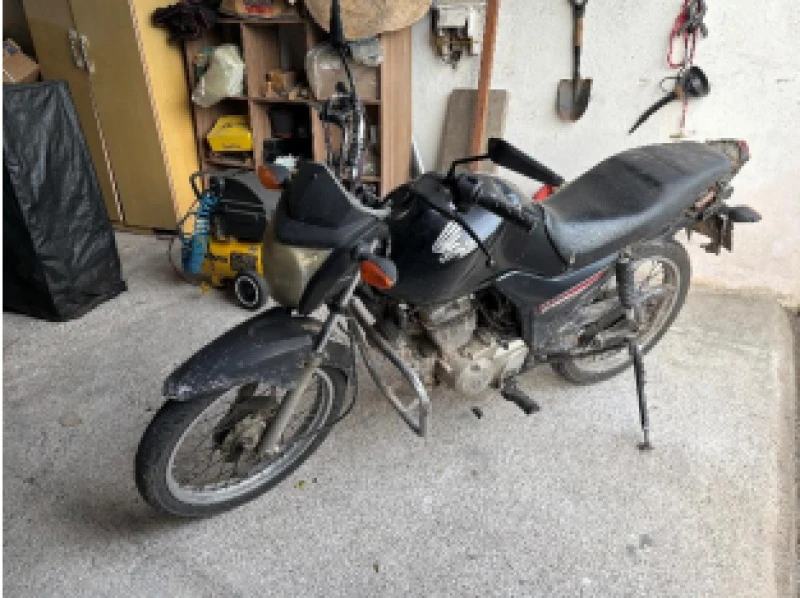 Honda CG 125I Fan 2016 Preto em Pelotas - Rio Grande do Sul