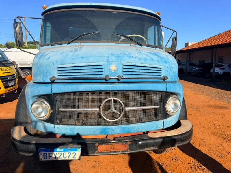 Mercedes-Benz Caminhão Caminhão 1971 Azul 4x2 em Macedônia - São Paulo