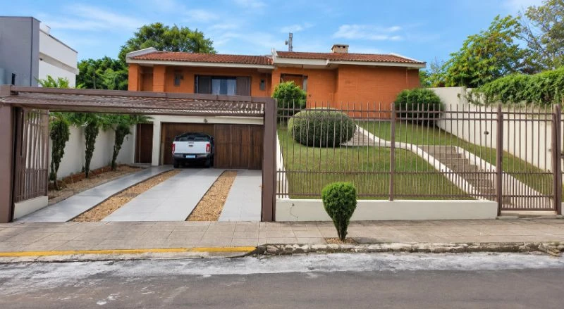 Terreno Terreno urbano com casa de 304m² em Catuípe/RS em Catuípe - Rio Grande do Sul