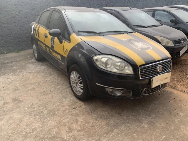 Fiat Linea Essence 1.8 2012 em null