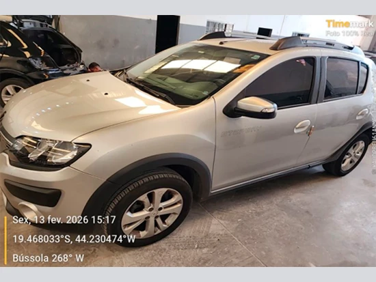 Renault Sandero STEP 16R 2015 em Sete Lagoas - Minas Gerais
