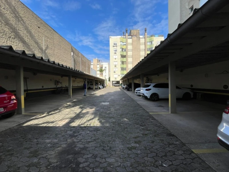 Estacionamento Coberto no Bairro Cavalhada em Porto Alegre/RS em Porto Alegre - Rio Grande do Sul