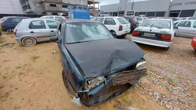 Volkswagen Gol CL 1996 Sucata em Palhoça - Santa Catarina