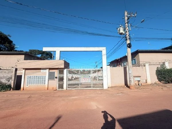 Apartamento com 2 Quartos e 1 Vaga em Luziânia/GO em Luziânia - Goiás