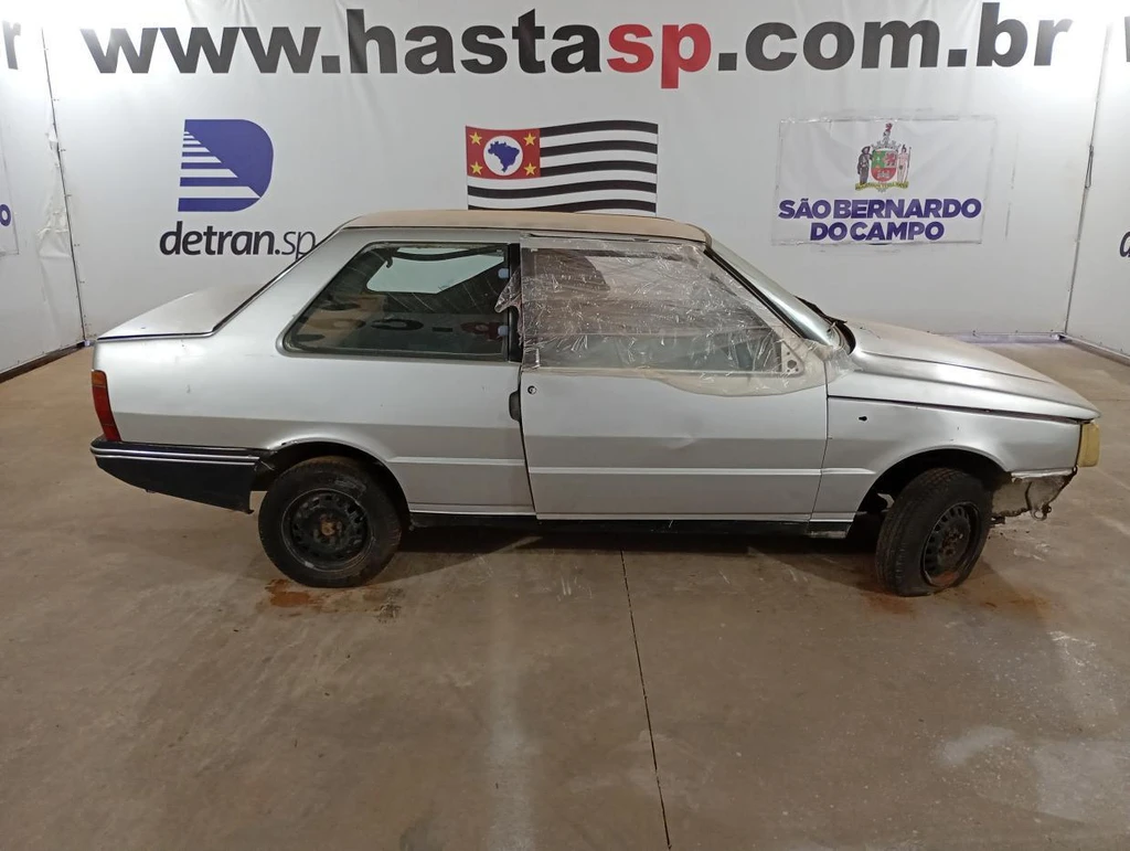 Fiat Premio CS 1.5 1987 Cinza em Casa Branca - São Paulo