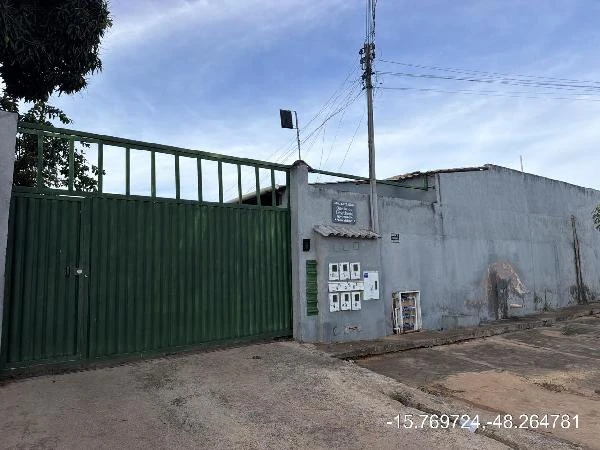 Casa com 2 Quartos em Águas Lindas de Goiás/GO em Aguas Lindas De Goias - Goiás