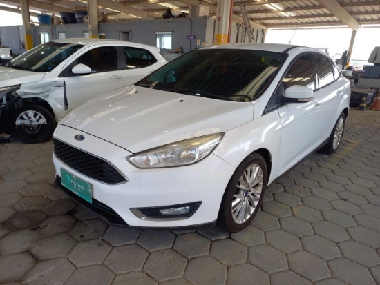 Ford Focus SE AT 2.0SC 2016 Automático Flex em Tijucas - Santa Catarina