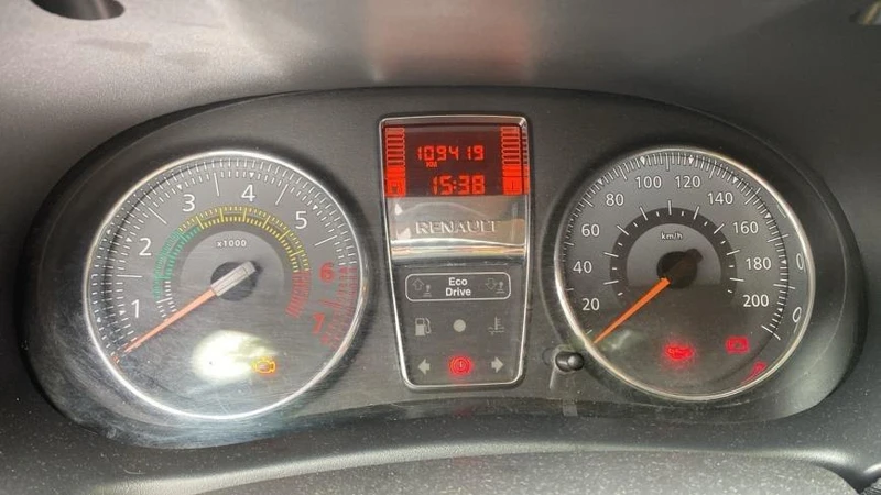 Renault Clio EXP1016VH 2013/2014 Branca em Tapejara - Paraná