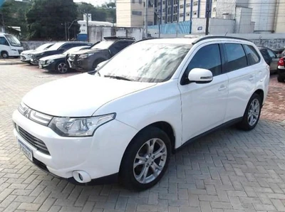 Mitsubishi Outlander 2.0 2015 em Salvador - Bahia