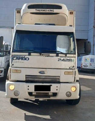Ford Cargo Cargo 2422 E 2009/2010 6x2 Manual Diesel em Maringá - Paraná