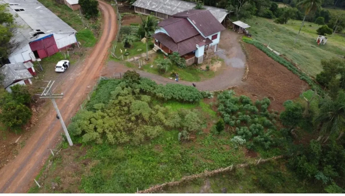 Terreno Terreno rural com benfeitorias em Encantado/RS em Alienação Por Iniciativa Particular - Imóveis Em Alegrete - Rio Grande do Sul
