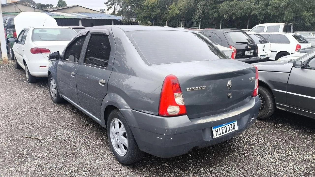 Renault Logan Aut 1016v 2007 em Araucária - Paraná