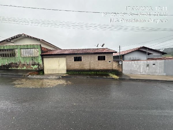Casa em Presidente Olegário/MG em Presidente Olegario - Minas Gerais