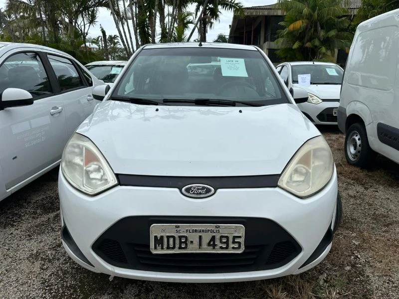 Ford Fiesta Sedan 2014 em Florianópolis - Santa Catarina