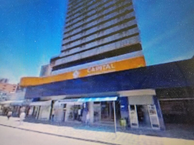 Sala Comercial com Sala 807 no Edifício Capital Torre Centro em Curitiba/PR em Curitiba - Paraná