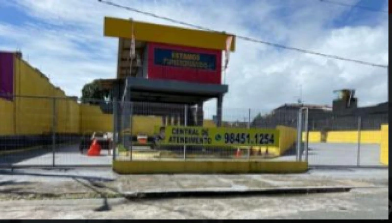 Prédio Comercial com 2 pavimentos em Jaboatão dos Guararapes/PE em Jaboatão Dos Guararapes - Pernambuco