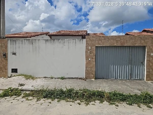 Casa com 2 Quartos em Teixeira de Freitas/BA em Teixeira De Freitas - Bahia