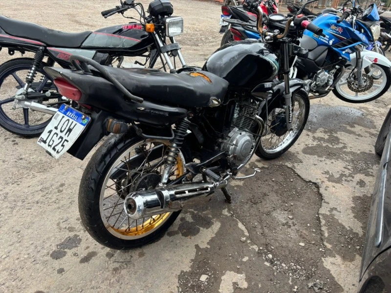 Yamaha YBR 125E 2008 Gasolina em Caxias Do Sul - Rio Grande do Sul