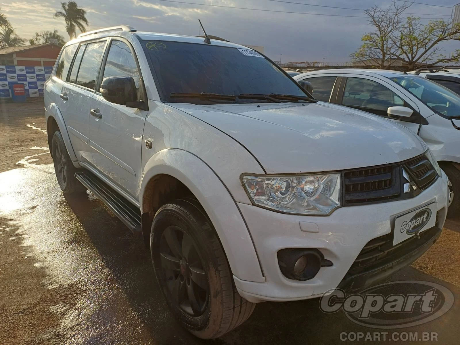 Mitsubishi Pajero HPE 2016 3.2 Turbo Diesl em Aparecida De Goiânia - Goiás