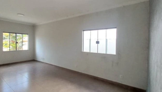 Casa com 141 Suíte? em Cachoeira Paulista - São Paulo