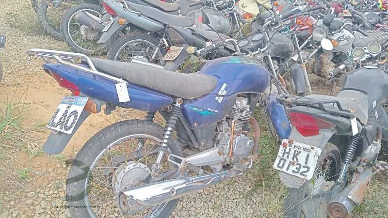 Honda CG 125 Titan Titan ES 2002 125cc Gasolina em Bahia
