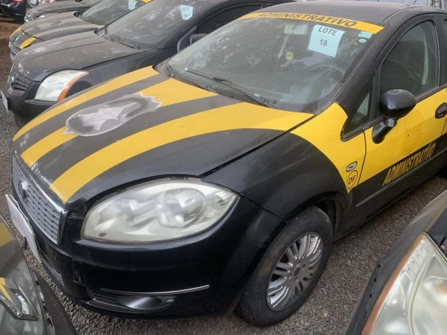 Fiat Linea Essence 2012 1.8 em null