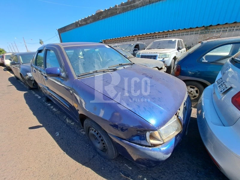 Volkswagen Polo Clas. 1.8 MI em Sergipe