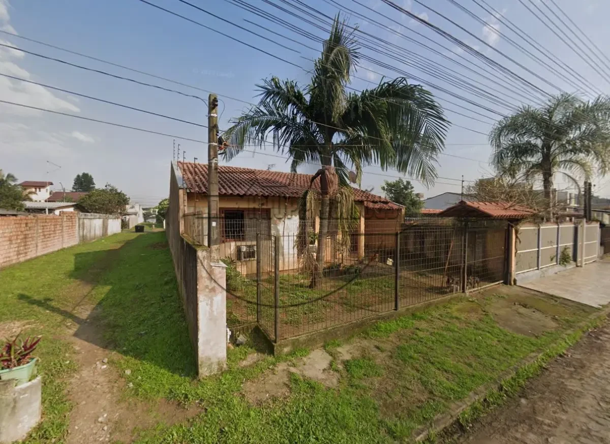 Terreno com Casa no Parque da Matriz II em Cachoeirinha/RS em Cachoeirinha - Rio Grande do Sul