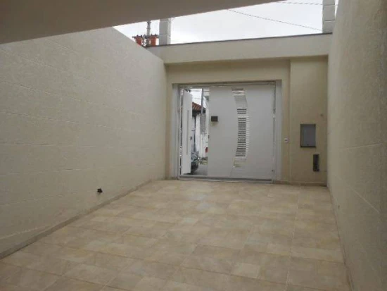 Casa com 126 m² de terreno e 134 m² de construção em SP em São Paulo