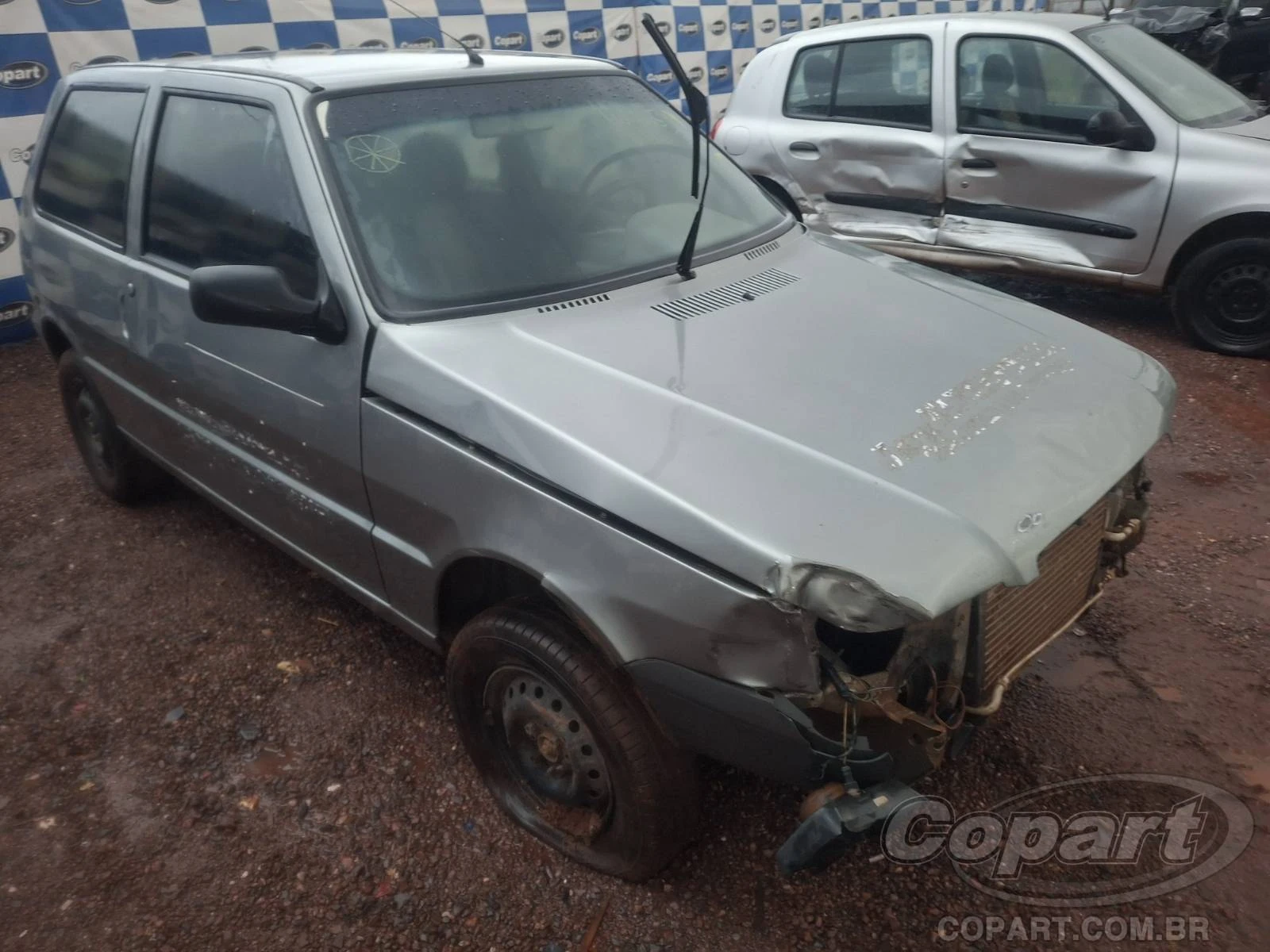 Fiat Uno Mille Fire Economy 2013 1.0 Flex em Cuiabá - Mato Grosso