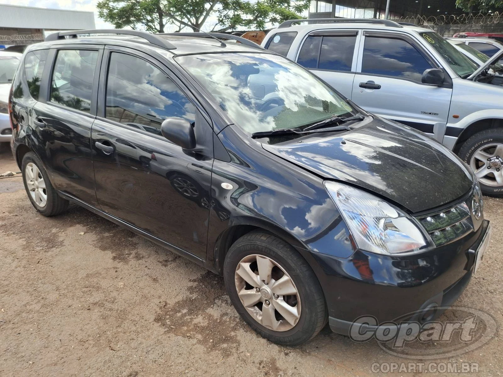 Nissan Livina Night and Day 1.6 16V Automático em Aparecida De Goiânia - Goiás
