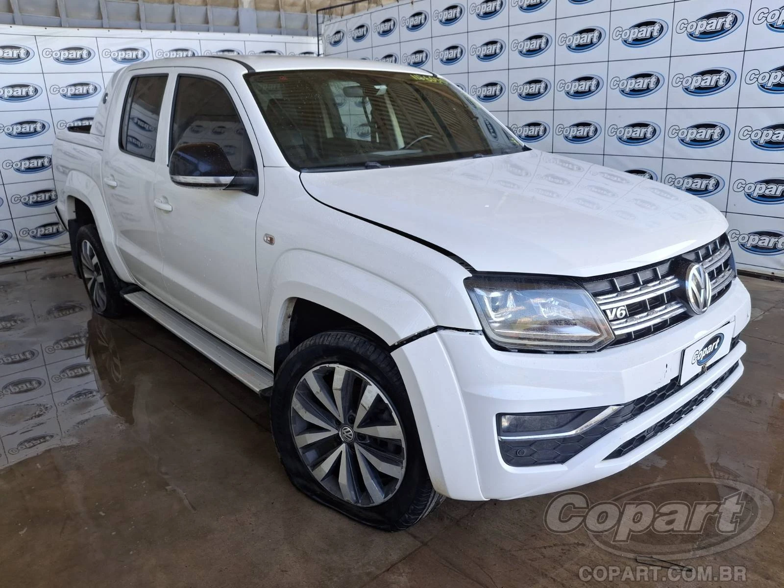 Volkswagen Amarok Extreme 2022 3.0 V6 TDI Turbo 4x4 em Candeias - Bahia