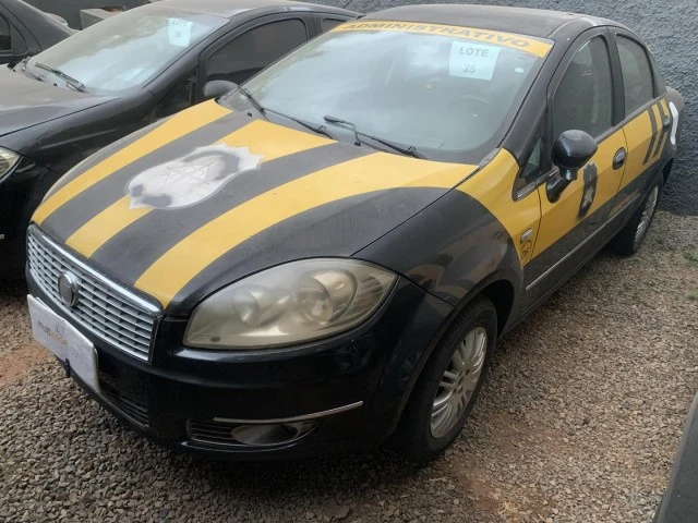 Fiat Linea Essence 1.8 2012 em null
