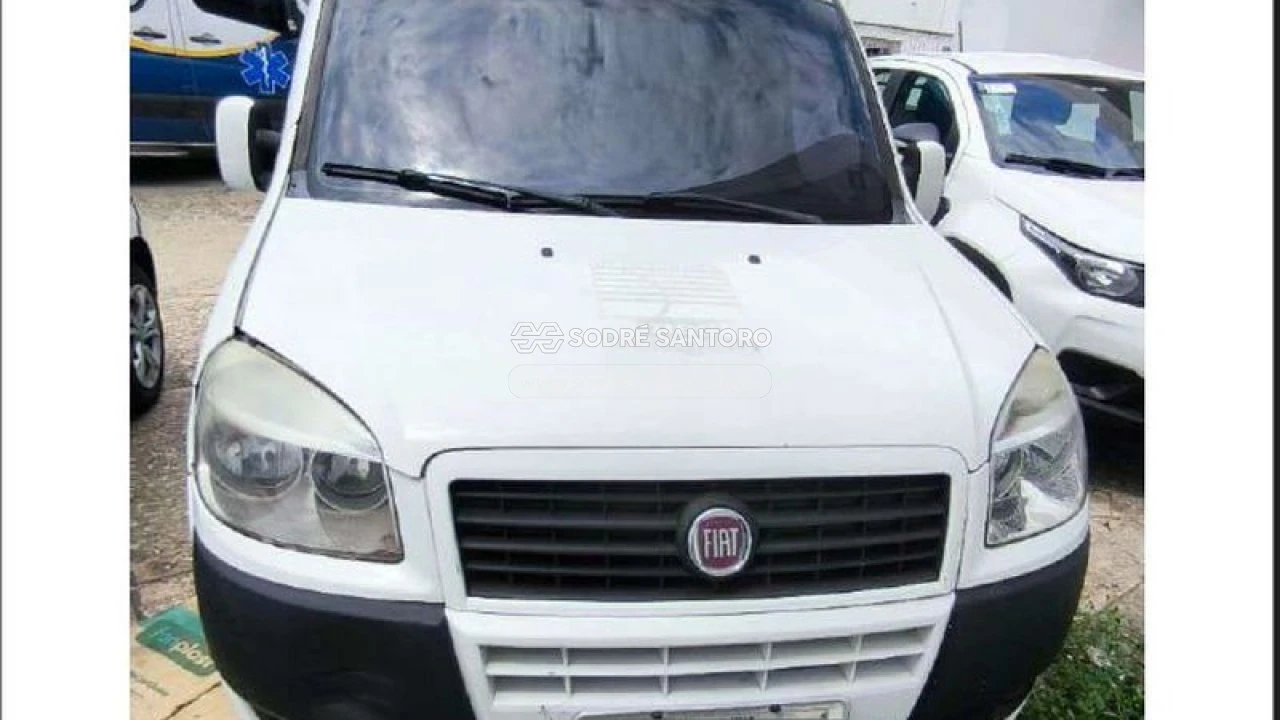 Fiat Doblo Essence 2015 1.8 em Teresina - Piauí
