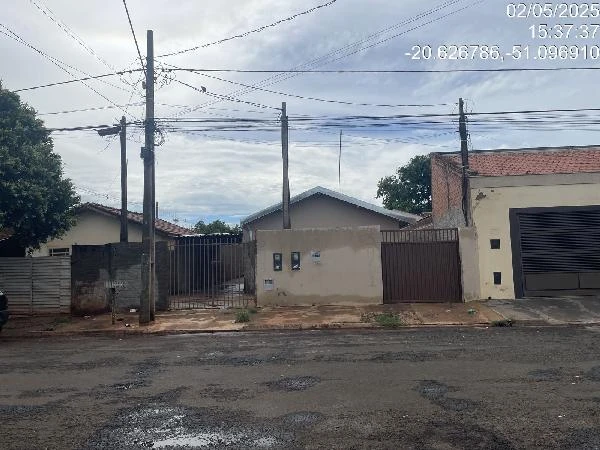 Casa de 39m² com 2 Quartos em Pereira Barreto - São Paulo