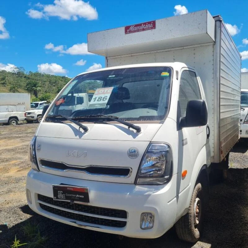 Kia UK2500 HD SC 4WD 2024/2025 em Candeias - Bahia