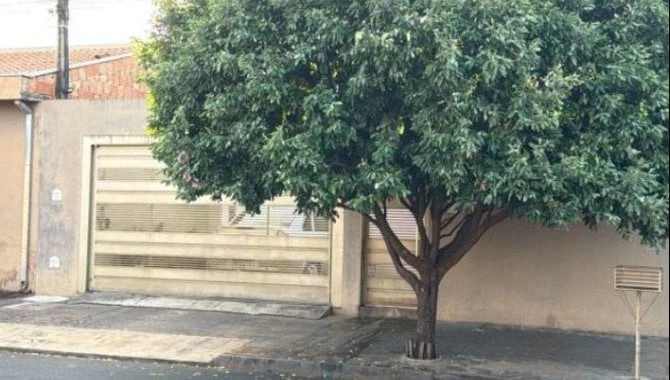 Casa em Sertãozinho/SP em Sertãozinho - São Paulo