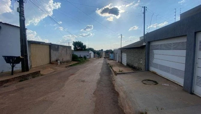 Casa com 3 Quartos? em Águas Lindas De Goiás - Goiás