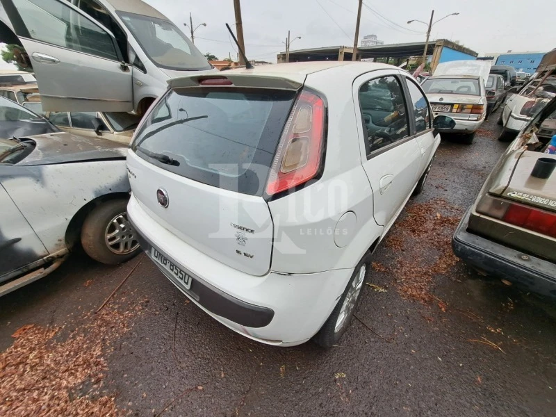 Fiat Punto Essence 1.6 Desmonte em Sergipe