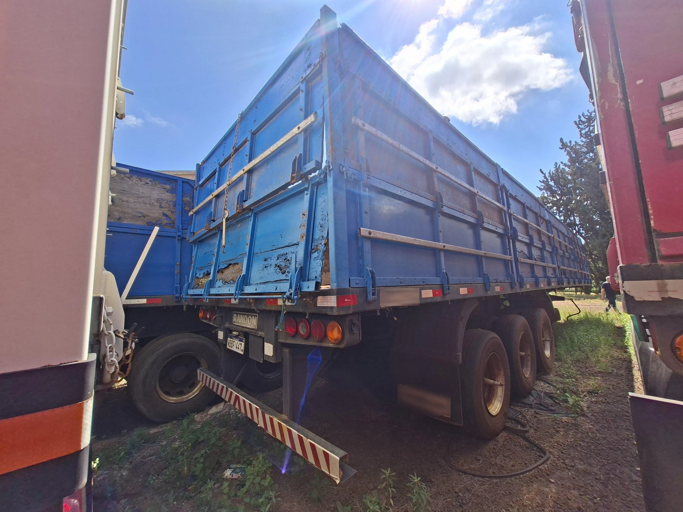RANDON SR GR AD 03 35 SR GR AD 03 35 1998 em Londrina - Paraná