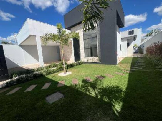 Casa com 2 Vagas em Anápolis/GO em Anápolis - Goiás