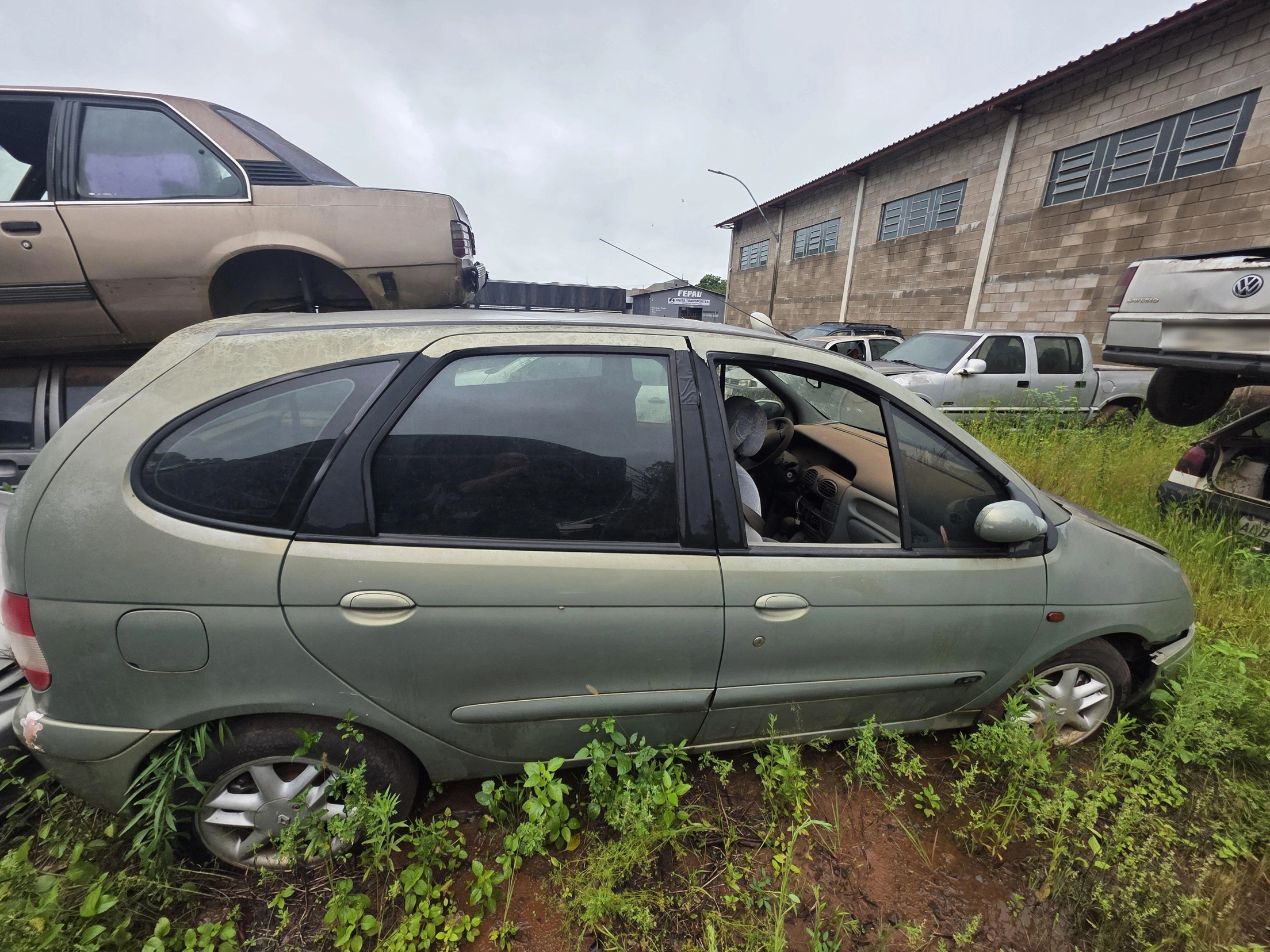 Renault Scenic Scenic RXE 2.0 2002 em Iporã - Paraná